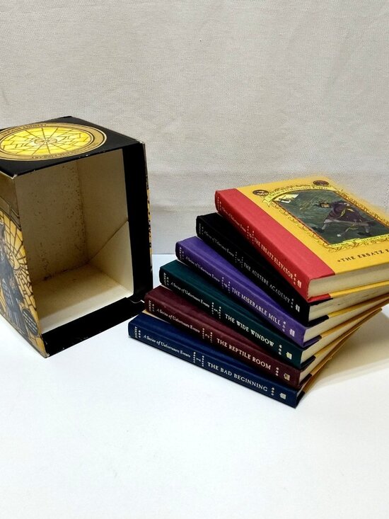 Loathsome Library A Series Of Unfortunate Events Box Set Vol 1-6 Lemony Snicket - Picture 1 of 10